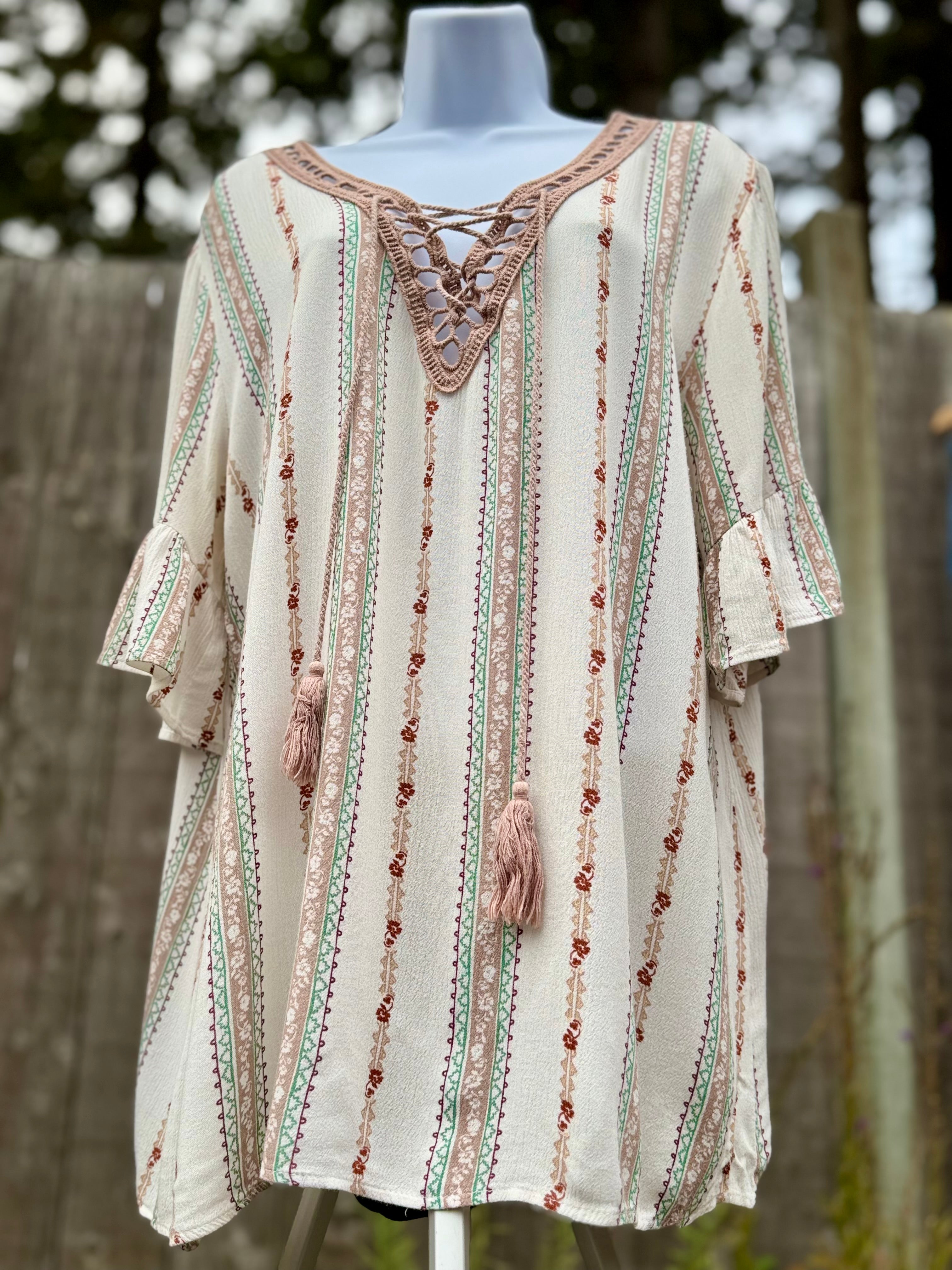 VEVERET BOHO TASSEL BLOUSE - Consigned with VARDO Vintage & Valuables vvvardo.ca