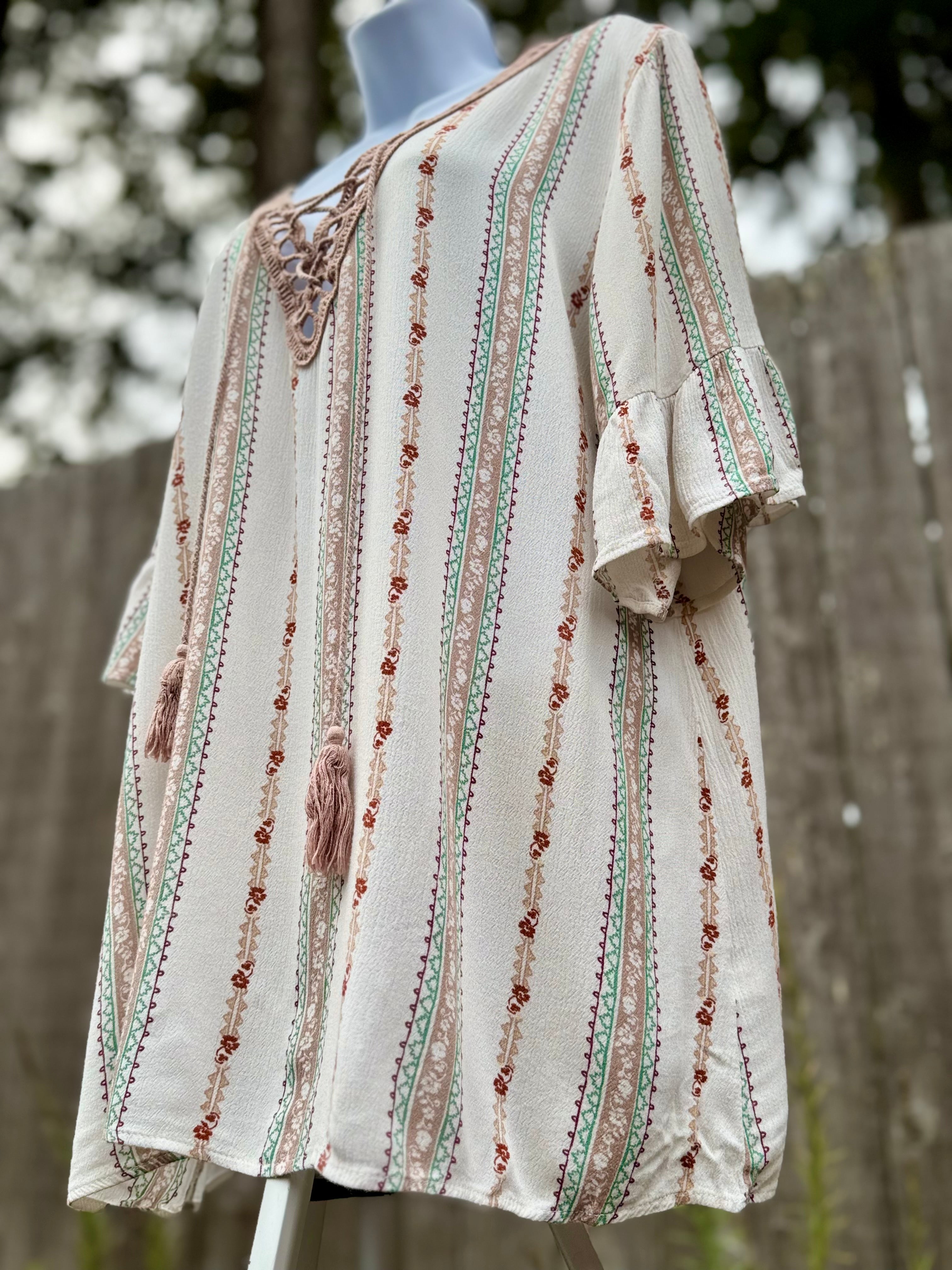 VEVERET BOHO TASSEL BLOUSE - Consigned with VARDO Vintage & Valuables vvvardo.ca