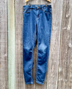 EIGHTYTWO JEANS - Consigned with VARDO Vintage & Valuables vvvardo.ca