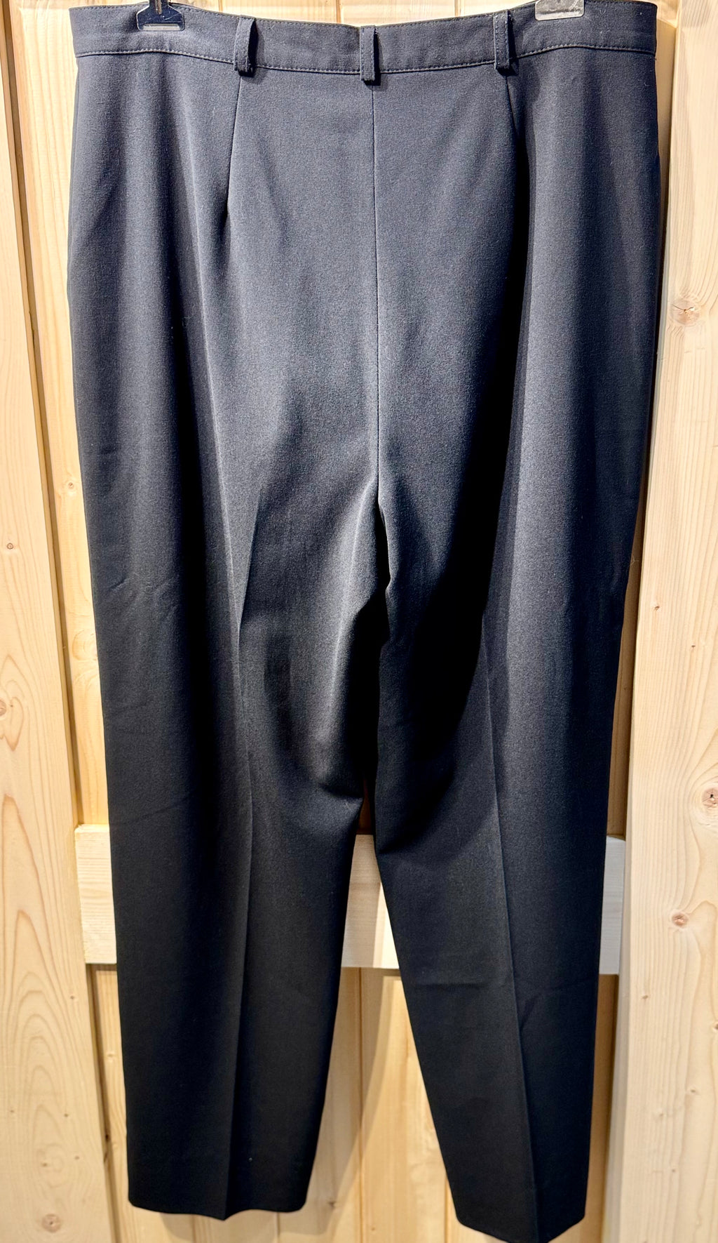 Mode de Vie PANTS - Consigned with VARDO Vintage & Valuables vvvardo.ca