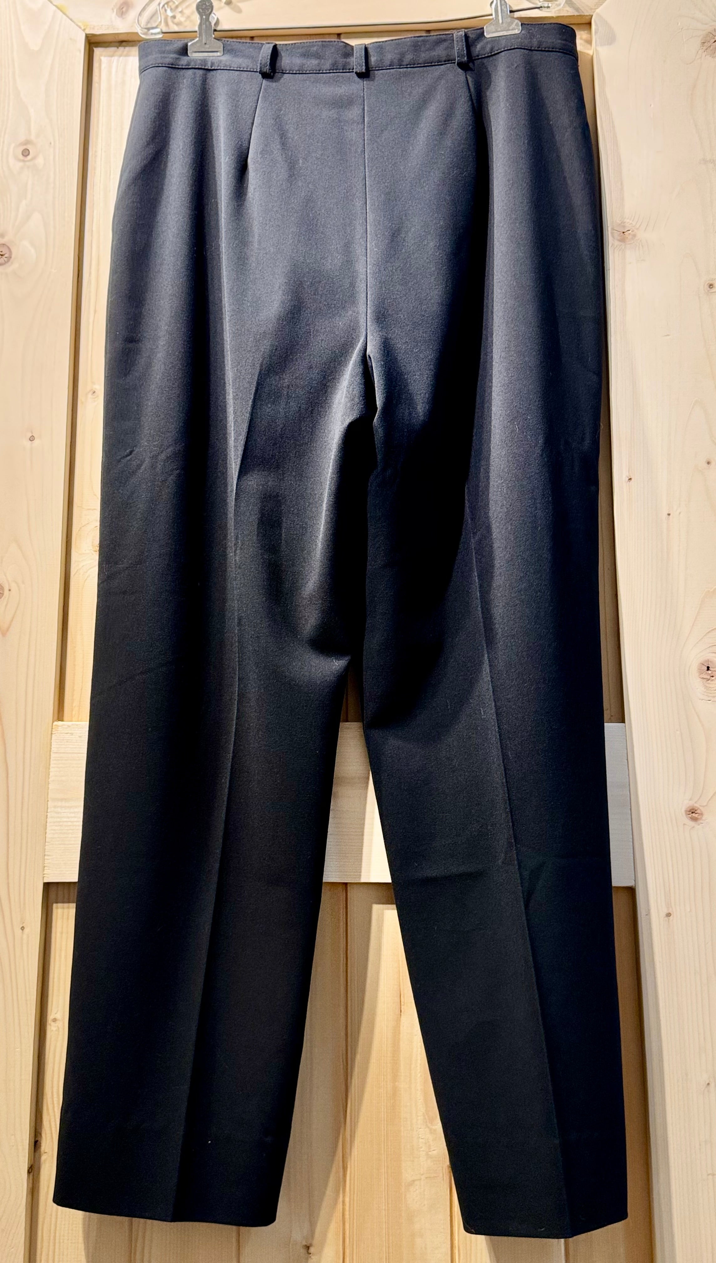 Mode de Vie PANTS - Consigned with VARDO Vintage & Valuables vvvardo.ca