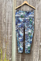 ACTIVE ZONE LEGGINGS - Consigned with VARDO Vintage & Valuables vvvardo.ca