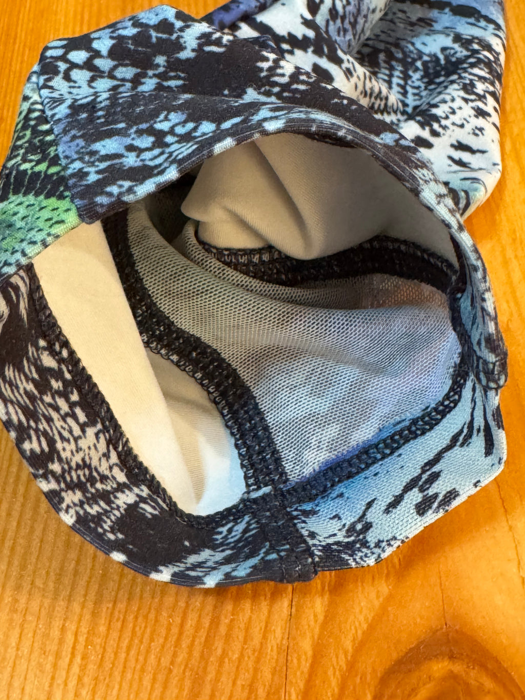 ACTIVE ZONE LEGGINGS - Consigned with VARDO Vintage & Valuables vvvardo.ca