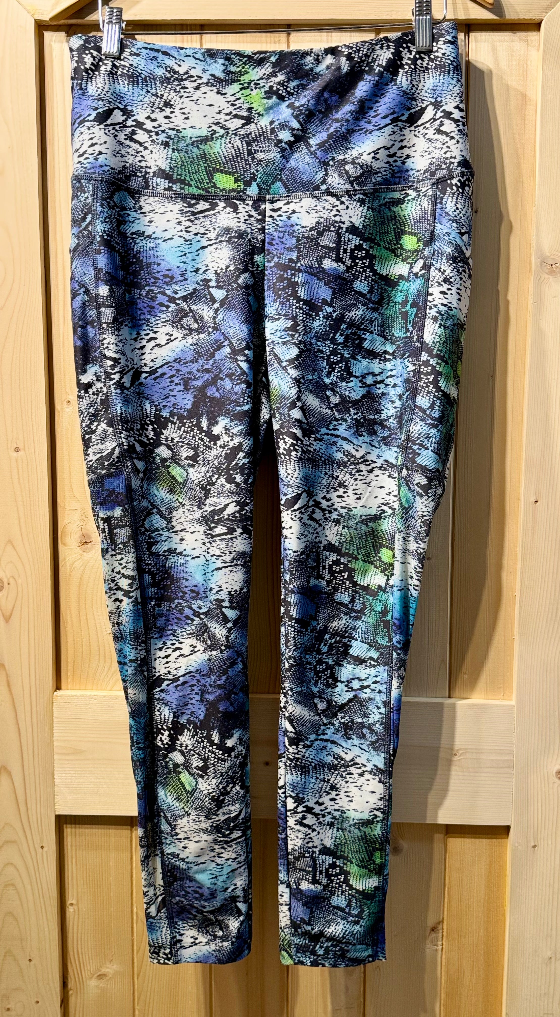 ACTIVE ZONE LEGGINGS - Consigned with VARDO Vintage & Valuables vvvardo.ca