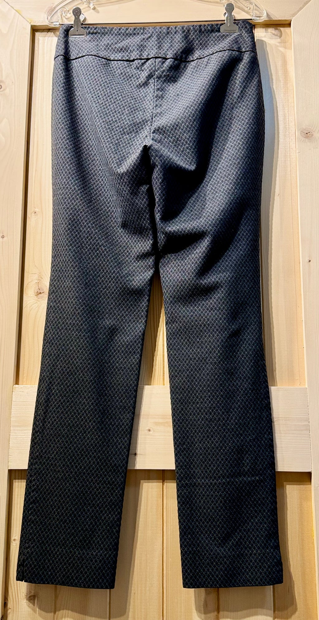 LISETTE L MONTREAL SLIM ANKLE PANTS - Consigned with VARDO Vintage & Valuables vvvardo.ca