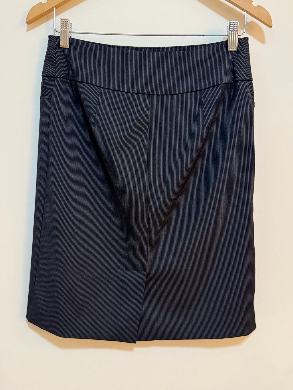 REITMANS PINSTRIPE PENCIL SKIRT - Consigned with VARDO Vintage & Valuables vvvardo.ca
