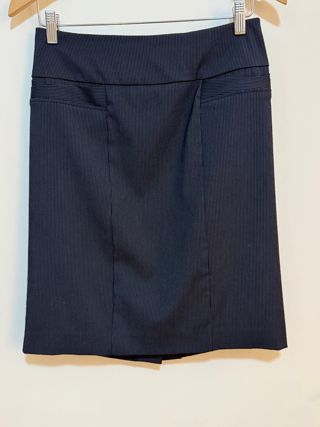 REITMANS PINSTRIPE PENCIL SKIRT - Consigned with VARDO Vintage & Valuables vvvardo.ca