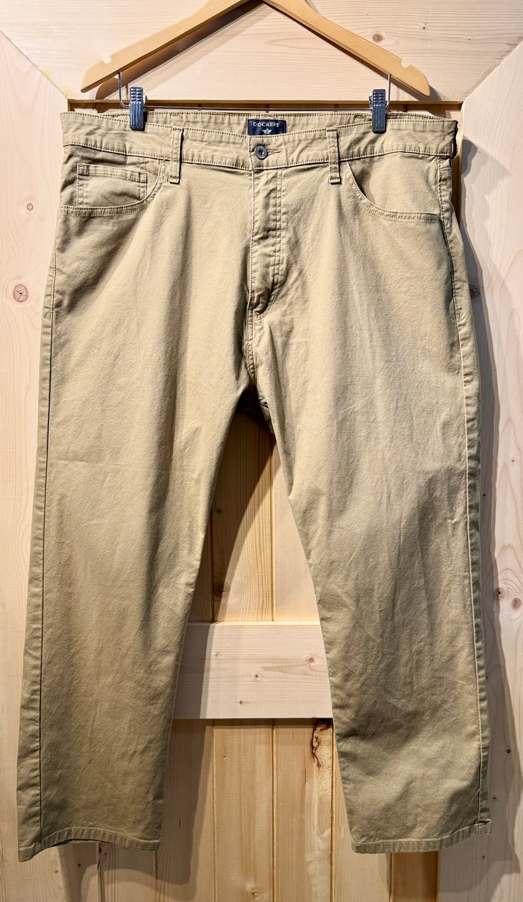 DOCKERS JEAN CUT STRAIGHT PANTS- Consigned with VARDO Vintage & Valuables vvvardo.ca
