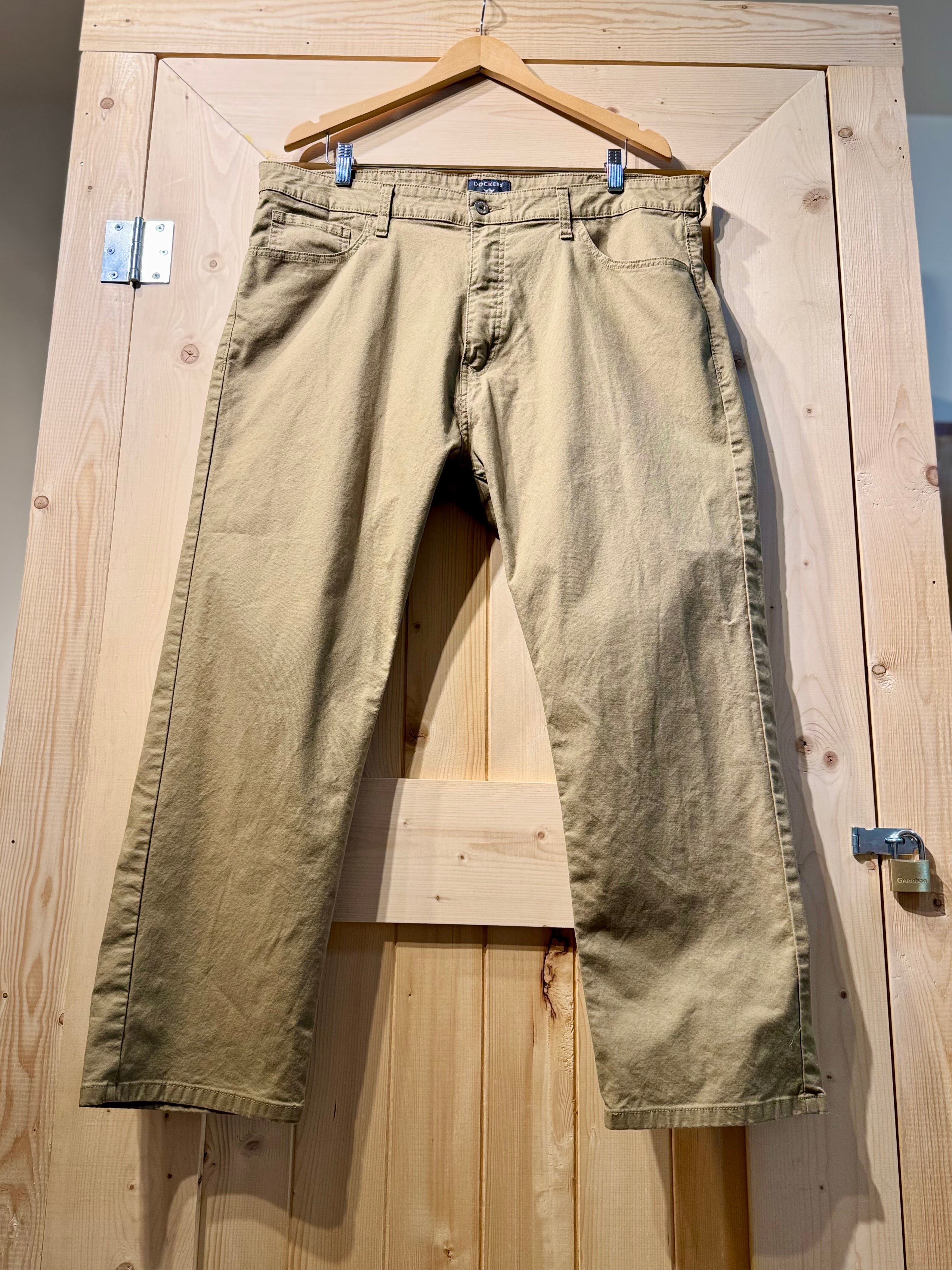 DOCKERS JEAN CUT STRAIGHT PANTS- Consigned with VARDO Vintage & Valuables vvvardo.ca