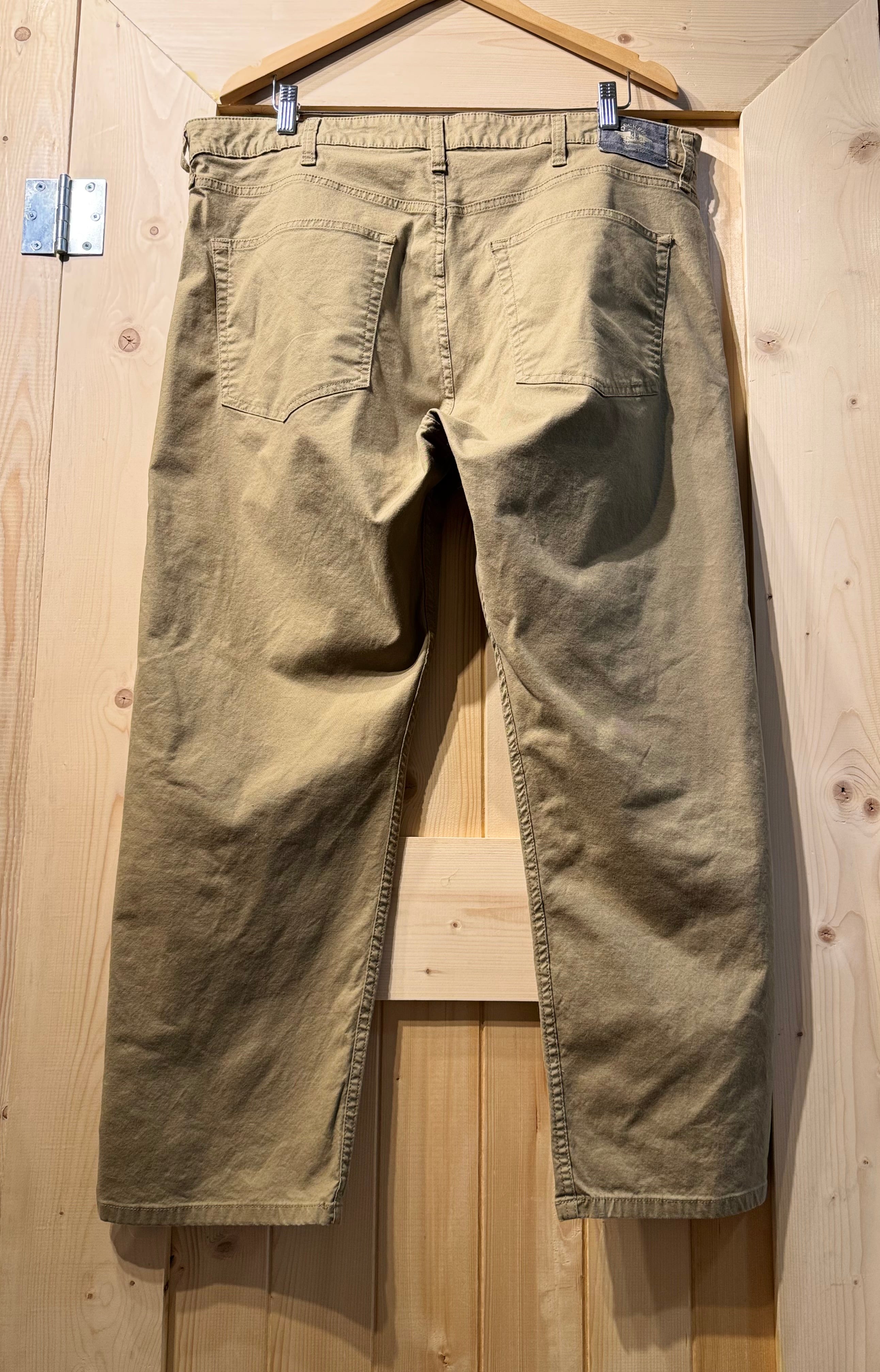 DOCKERS JEAN CUT STRAIGHT PANTS- Consigned with VARDO Vintage & Valuables vvvardo.ca