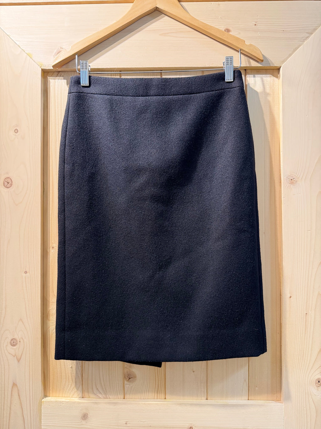 J. CREW WOOL SKIRT  - Consigned with VARDO Vintage & Valuables vvvardo.ca