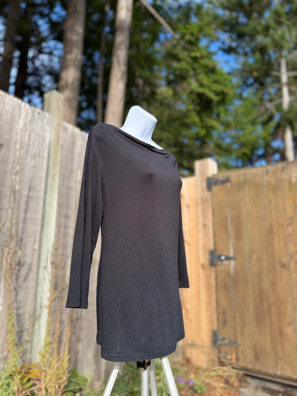 CHLOE ANGUS MODERN BOATNECK TOP - Consigned with VARDO Vintage & Valuables vvvardo.ca