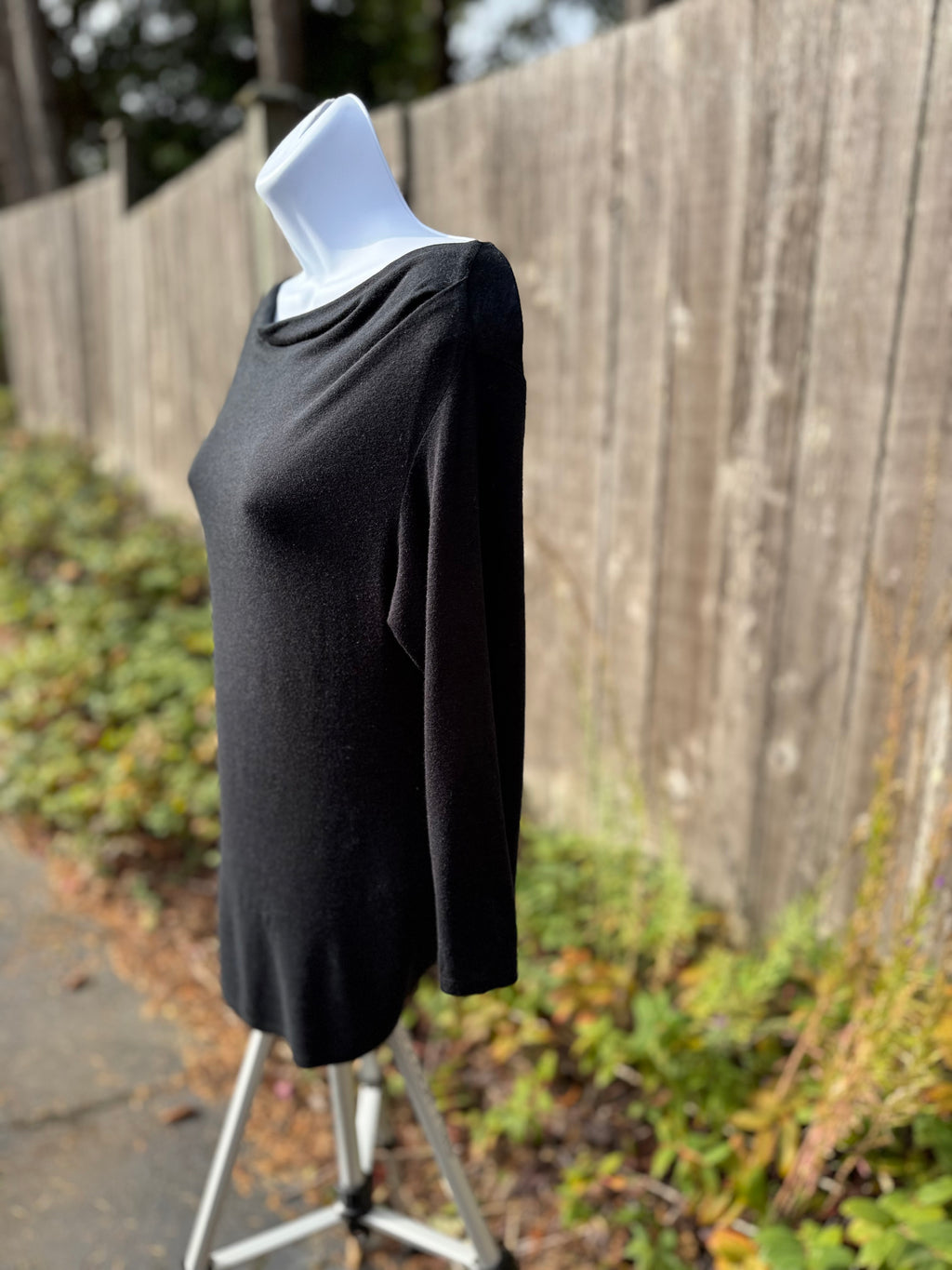 CHLOE ANGUS MODERN BOATNECK TOP - Consigned with VARDO Vintage & Valuables vvvardo.ca