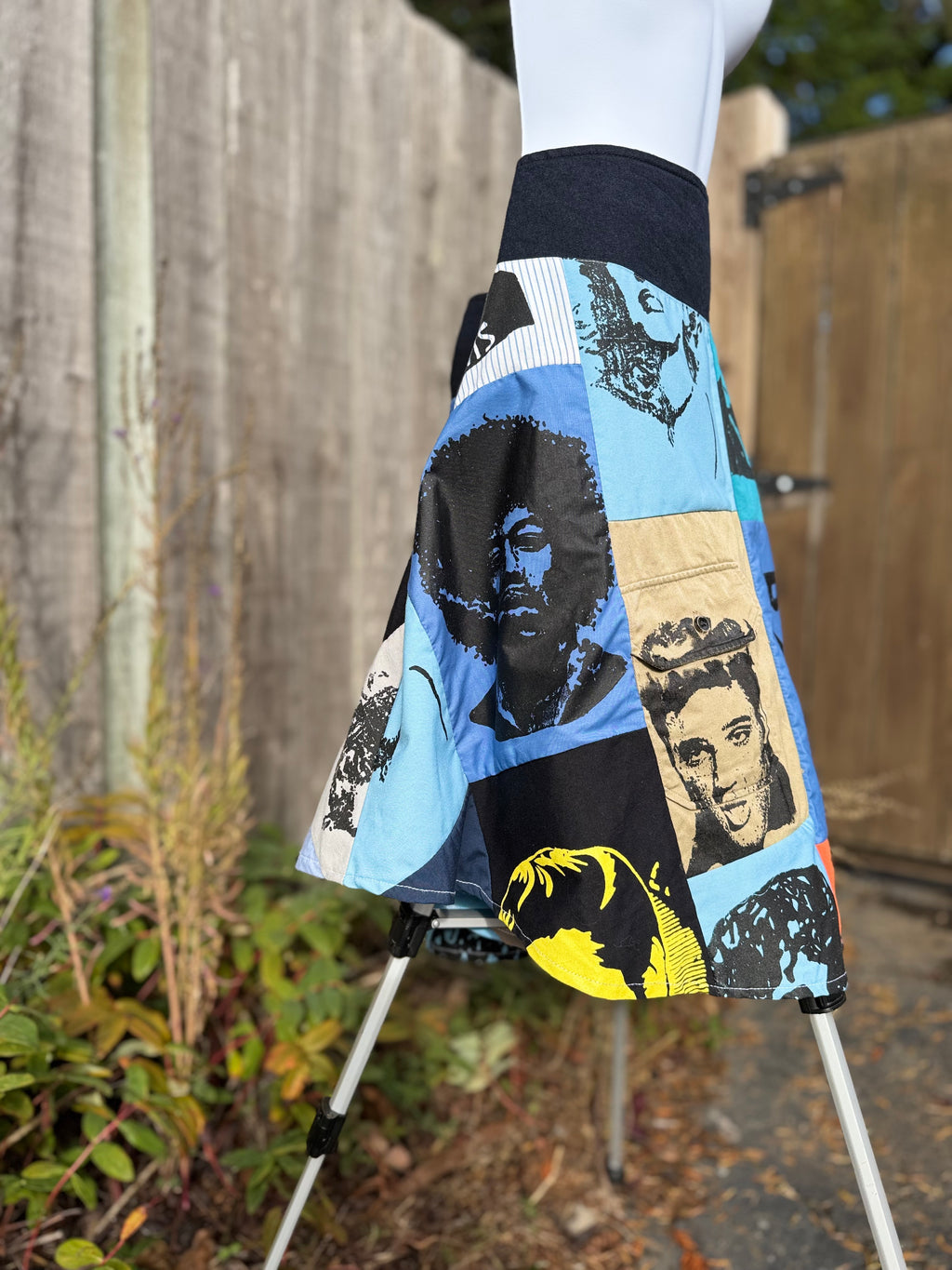 POP CULTURE A-LINE SKIRT - Consigned with VARDO Vintage & Valuables vvvardo.ca