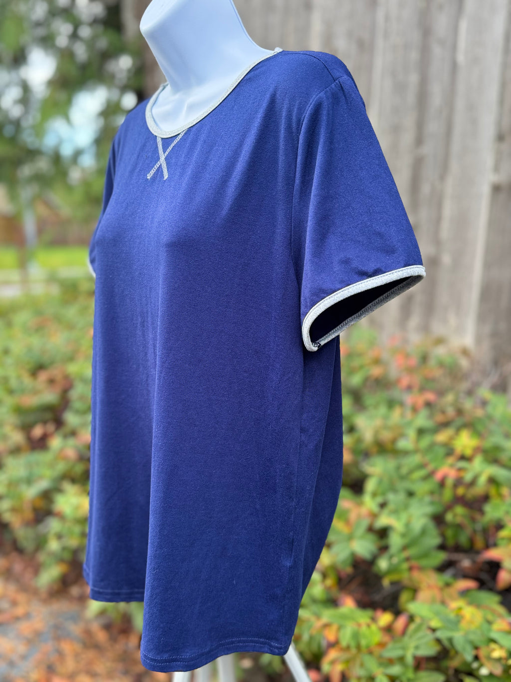 EKOUAER RAYON T-SHIRT- Consigned with VARDO Vintage & Valuables vvvardo.ca