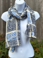 PRINT Scarf with FINISHED EDGES - Consigned with VARDO Vintage & Valuables vvvardo.ca