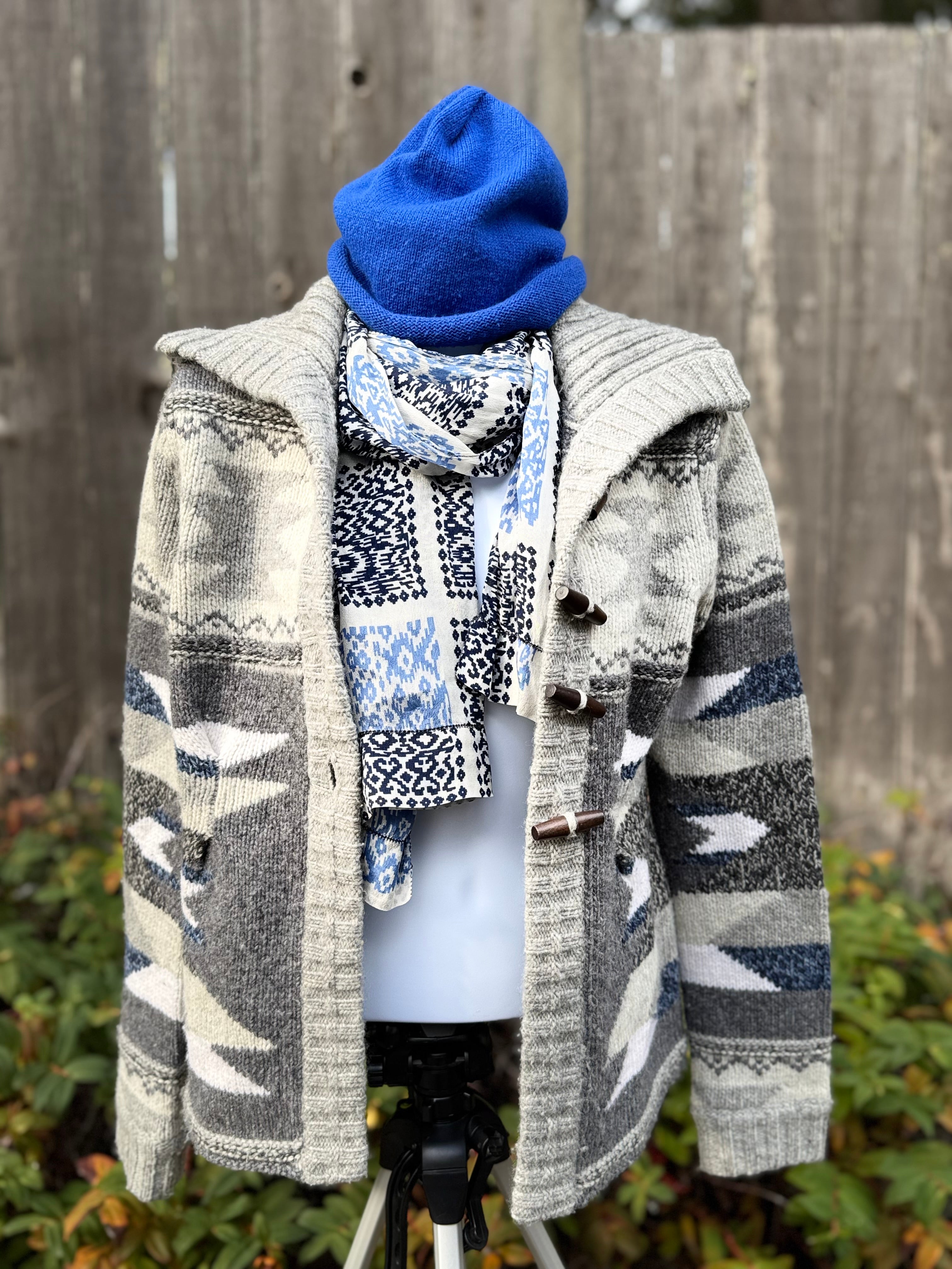 BLUE KNIT TOQUE WITH ROLLED HEM- Consigned with VARDO Vintage & Valuables vvvardo.ca