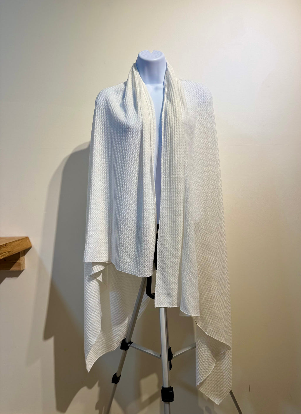 SOFT WAFFEL KNIT SCARF SHAWL - Consigned with VARDO Vintage & Valuables vvvardo.ca