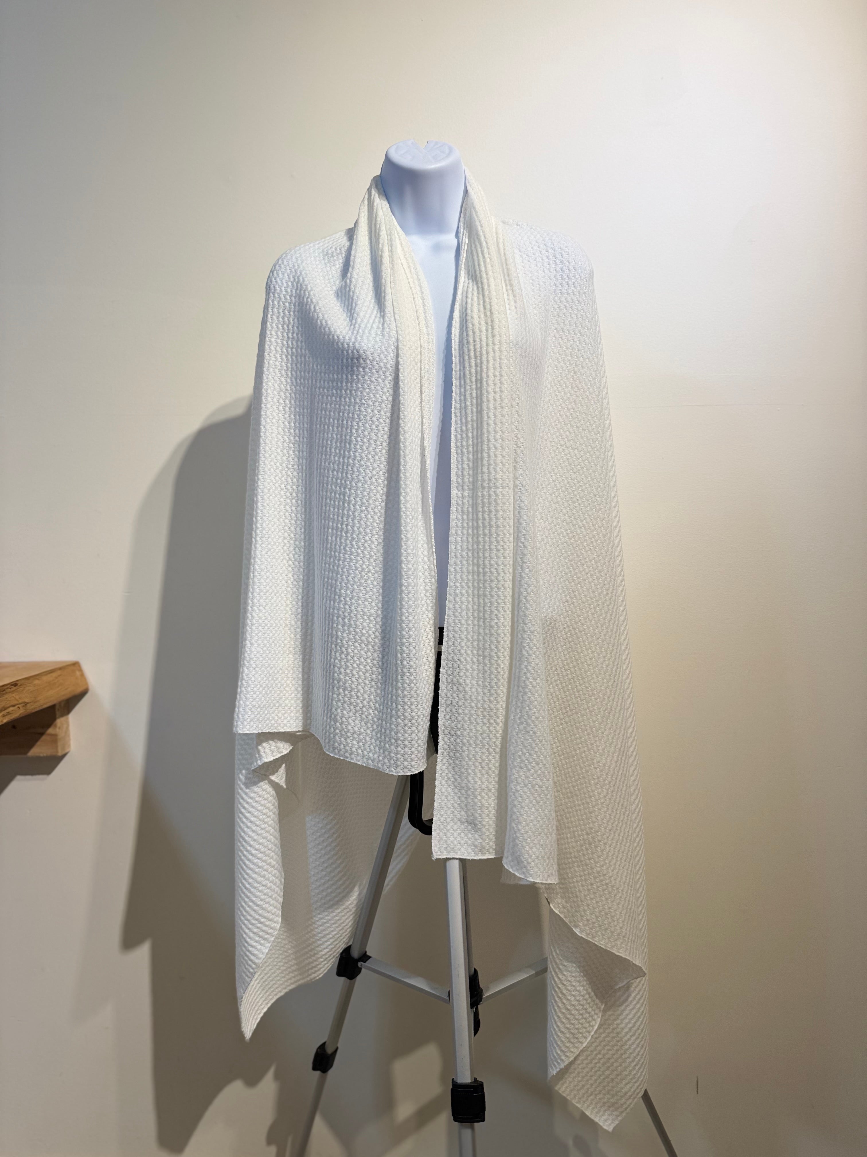 SOFT WAFFEL KNIT SCARF SHAWL - Consigned with VARDO Vintage & Valuables vvvardo.ca