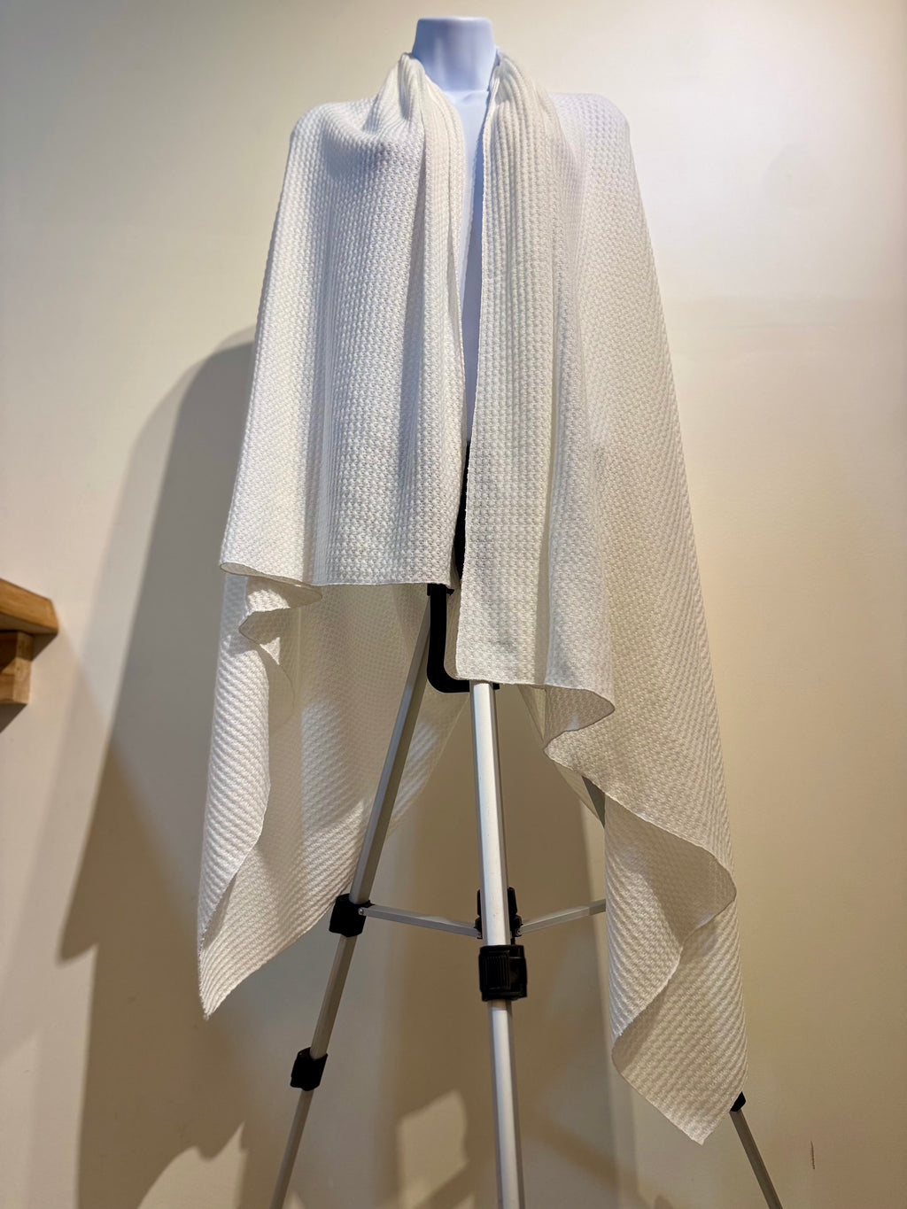 SOFT WAFFEL KNIT SCARF SHAWL - Consigned with VARDO Vintage & Valuables vvvardo.ca