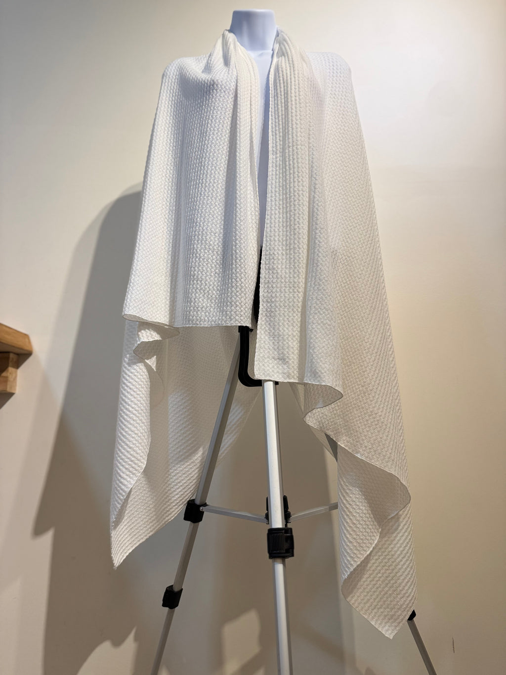 SOFT WAFFEL KNIT SCARF SHAWL - Consigned with VARDO Vintage & Valuables vvvardo.ca