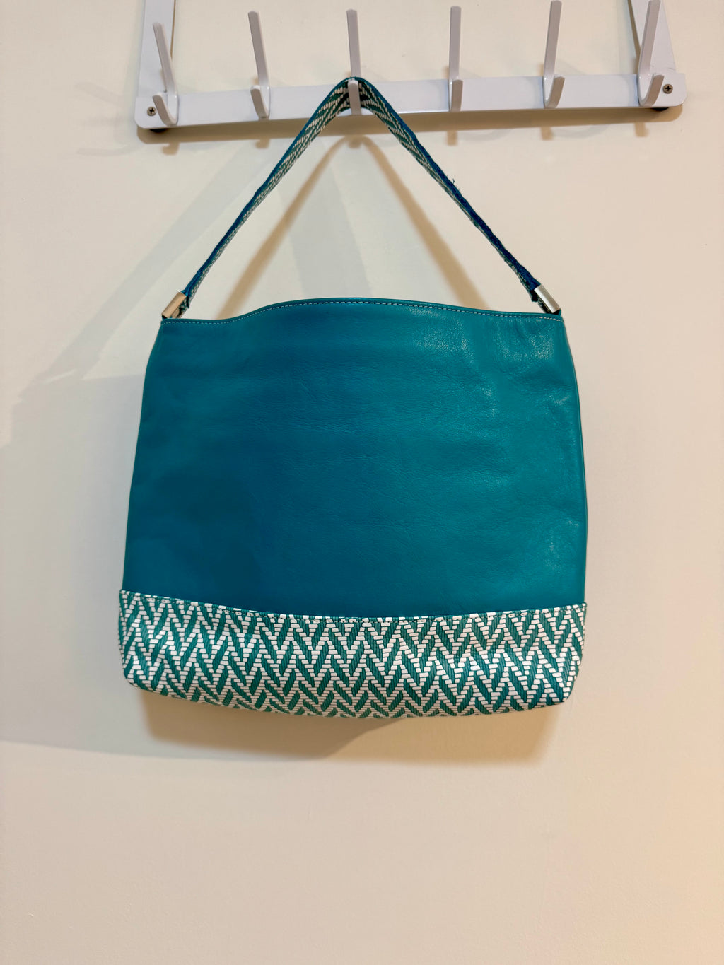 SAS PORTRAIT COLLECTION HAND BAG - Consigned with VARDO Vintage & Valuables vvvardo.ca