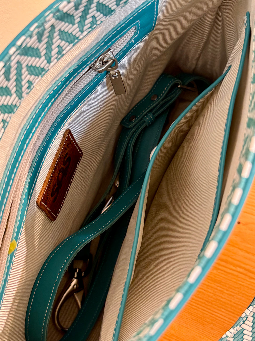 SAS PORTRAIT COLLECTION HAND BAG - Consigned with VARDO Vintage & Valuables vvvardo.ca