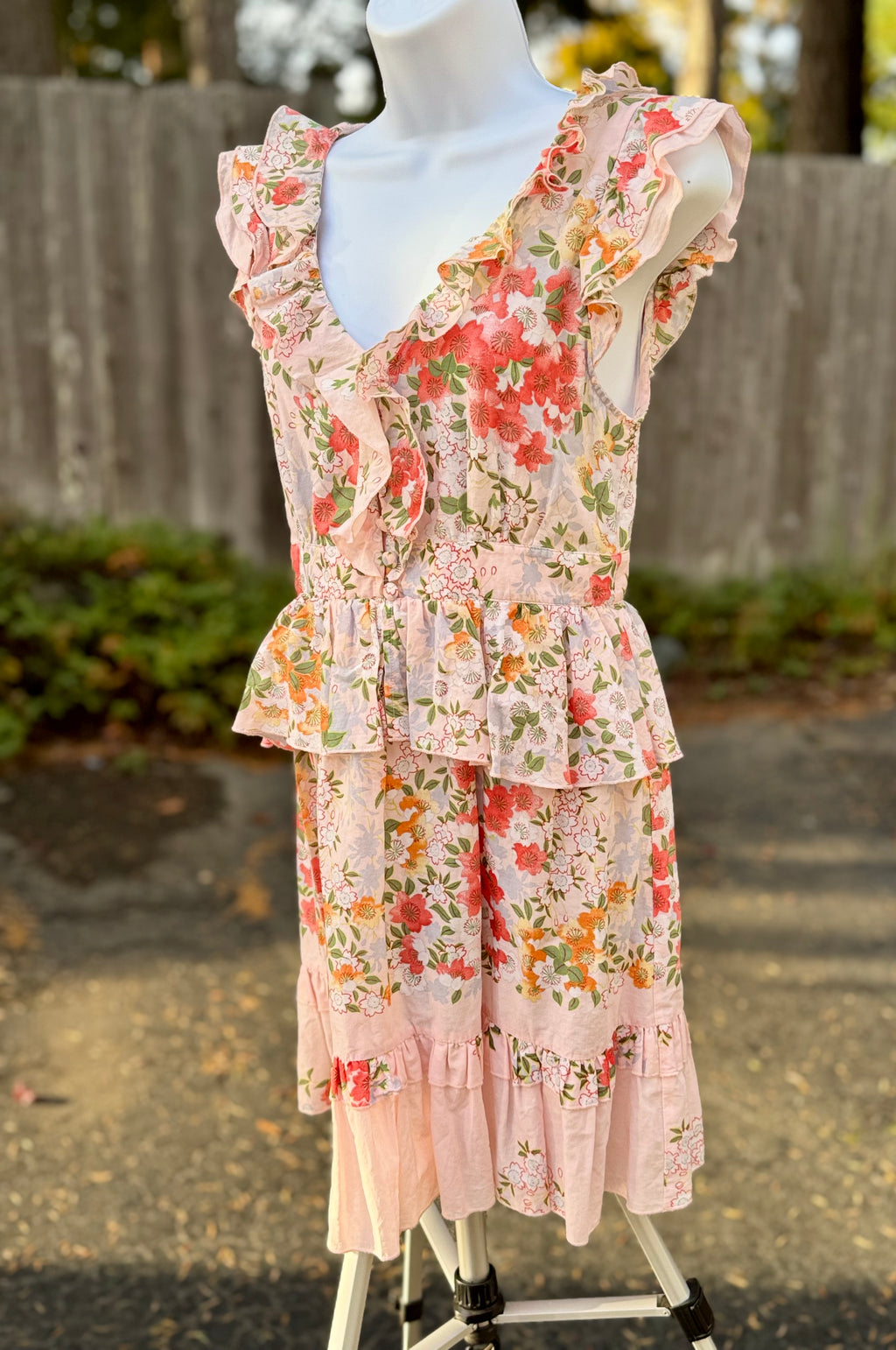 OASIS JEANS FLORAL FRILLED YOUTH DRESS- Consigned with VARDO Vintage & Valuables vvvardo.ca