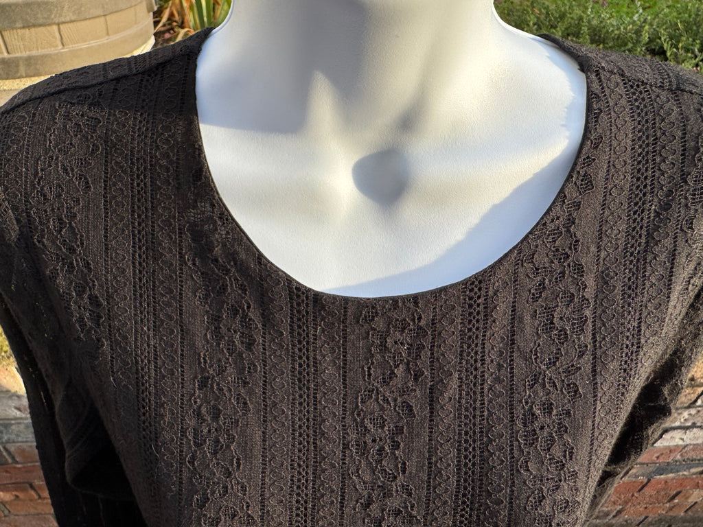 H&M LOG SLEEVE SHIER LACE LINED FLARE SKATER DRESS - Consigned with VARDO Vintage & Valuables vvvardo.ca