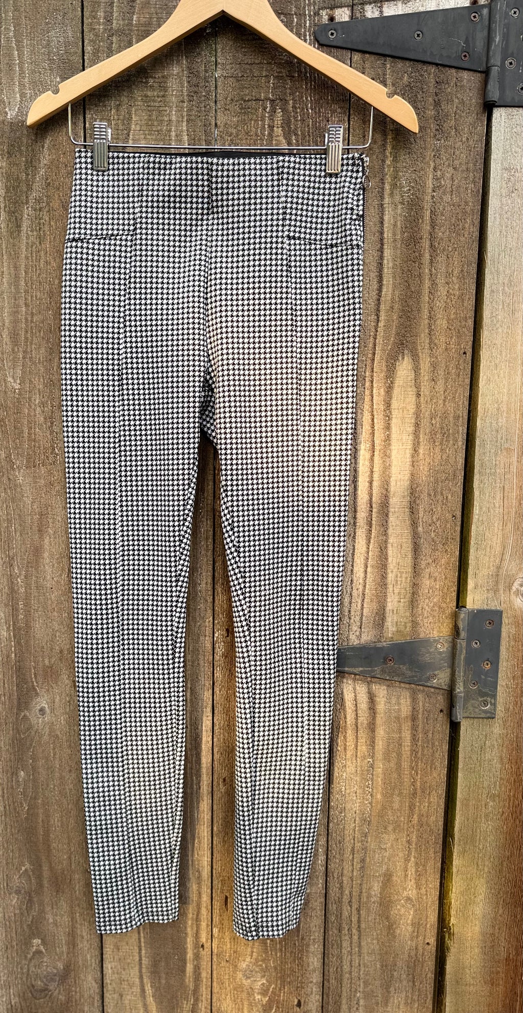 ARDENE HOUNDSTOOTH HIGH WAIST PANTS - Consigned with VARDO Vintage & Valuables vvvardo.ca