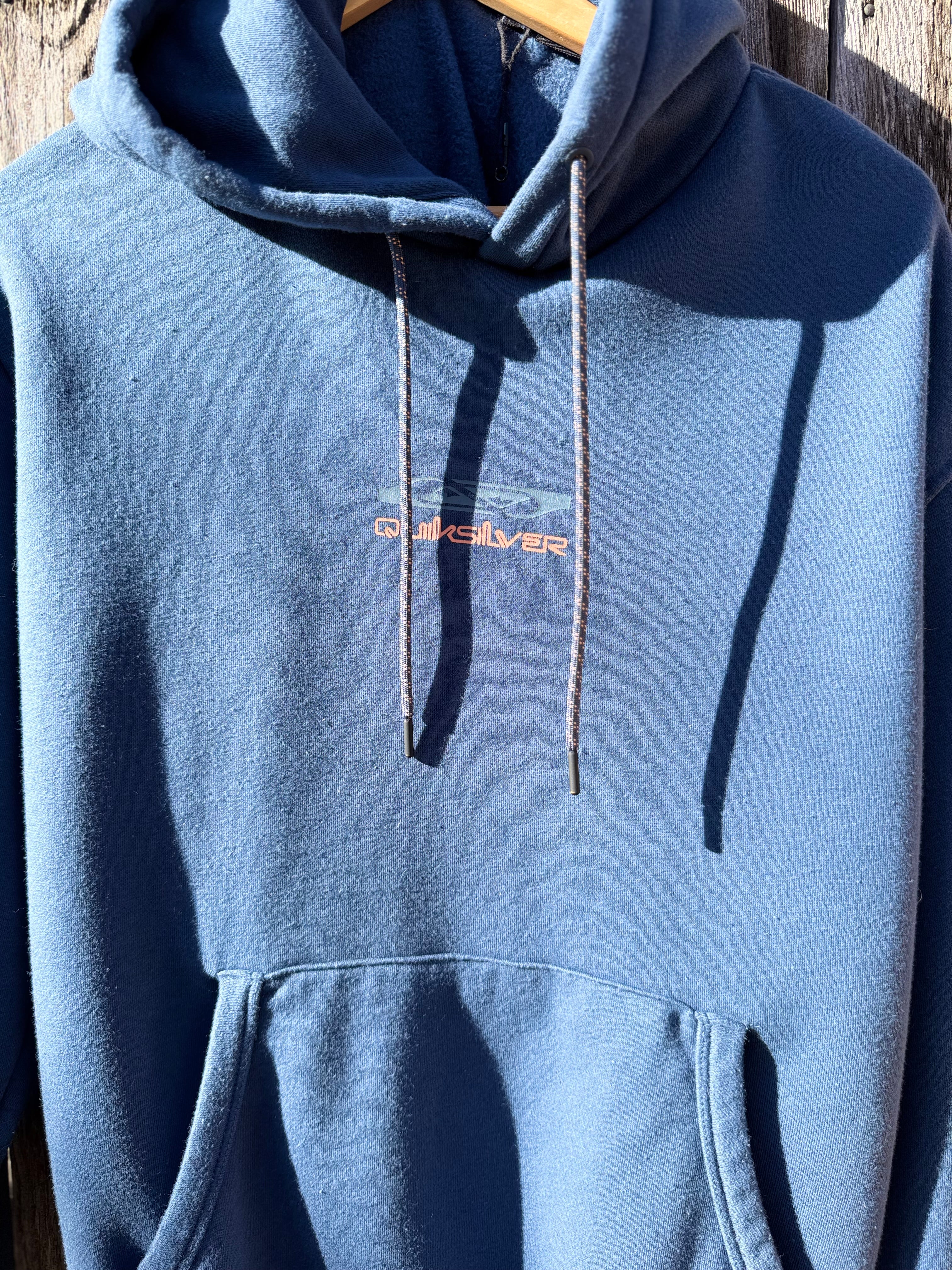 QUICKSILVER GRAPHIC HOODIE- Consigned with VARDO Vintage & Valuables vvvardo.ca
