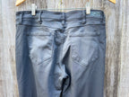 BOOTLEGGER NEVER FADE CURVY SKINNY JEANS - Consigned with VARDO Vintage & Valuables vvvardo.ca