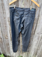 BOOTLEGGER NEVER FADE CURVY SKINNY JEANS - Consigned with VARDO Vintage & Valuables vvvardo.ca