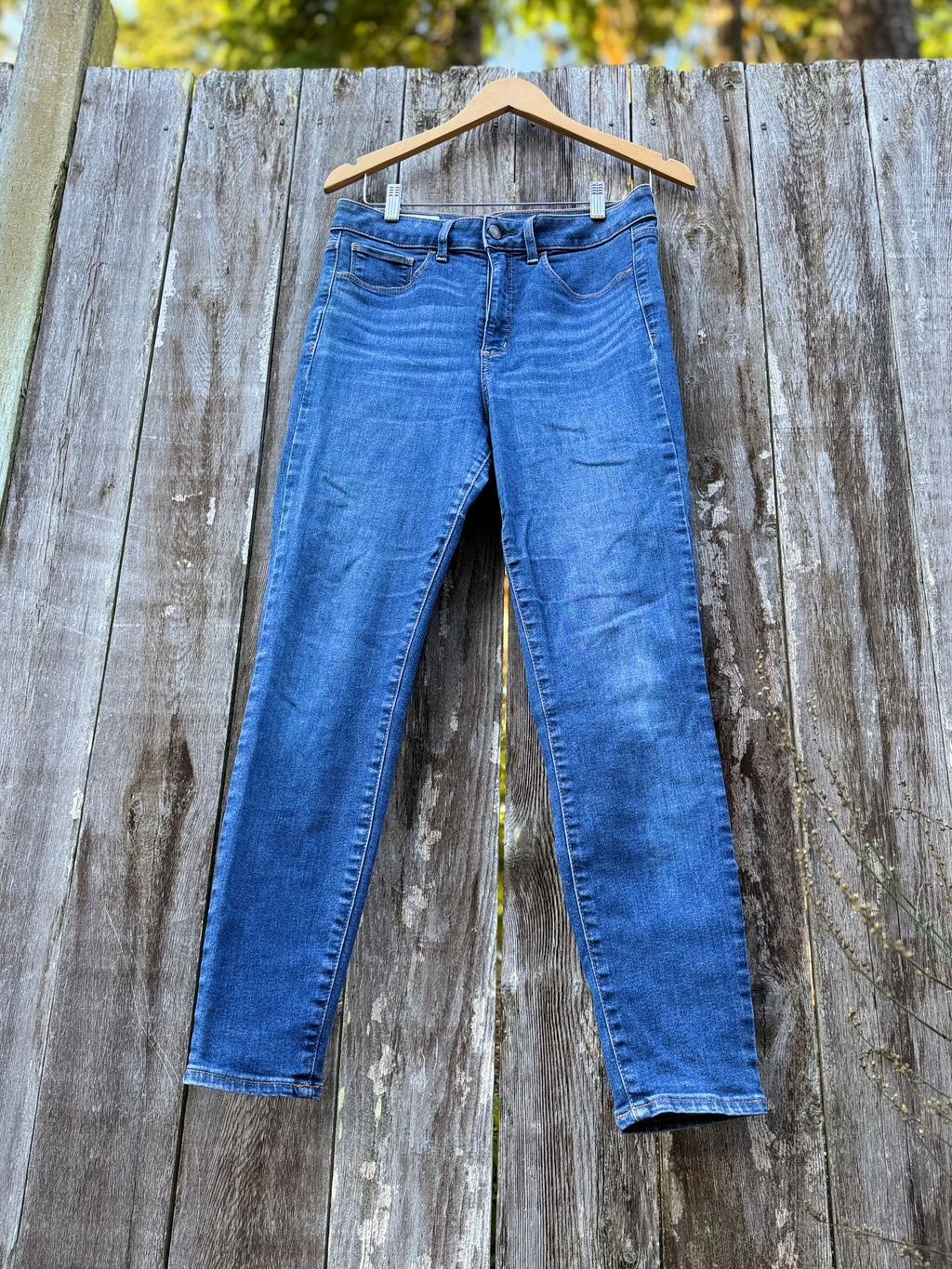 GAP 30/10R UNIVERSAL JEGGING HIGH RISE - Consigned with VARDO Vintage & Valuables vvvardo.ca