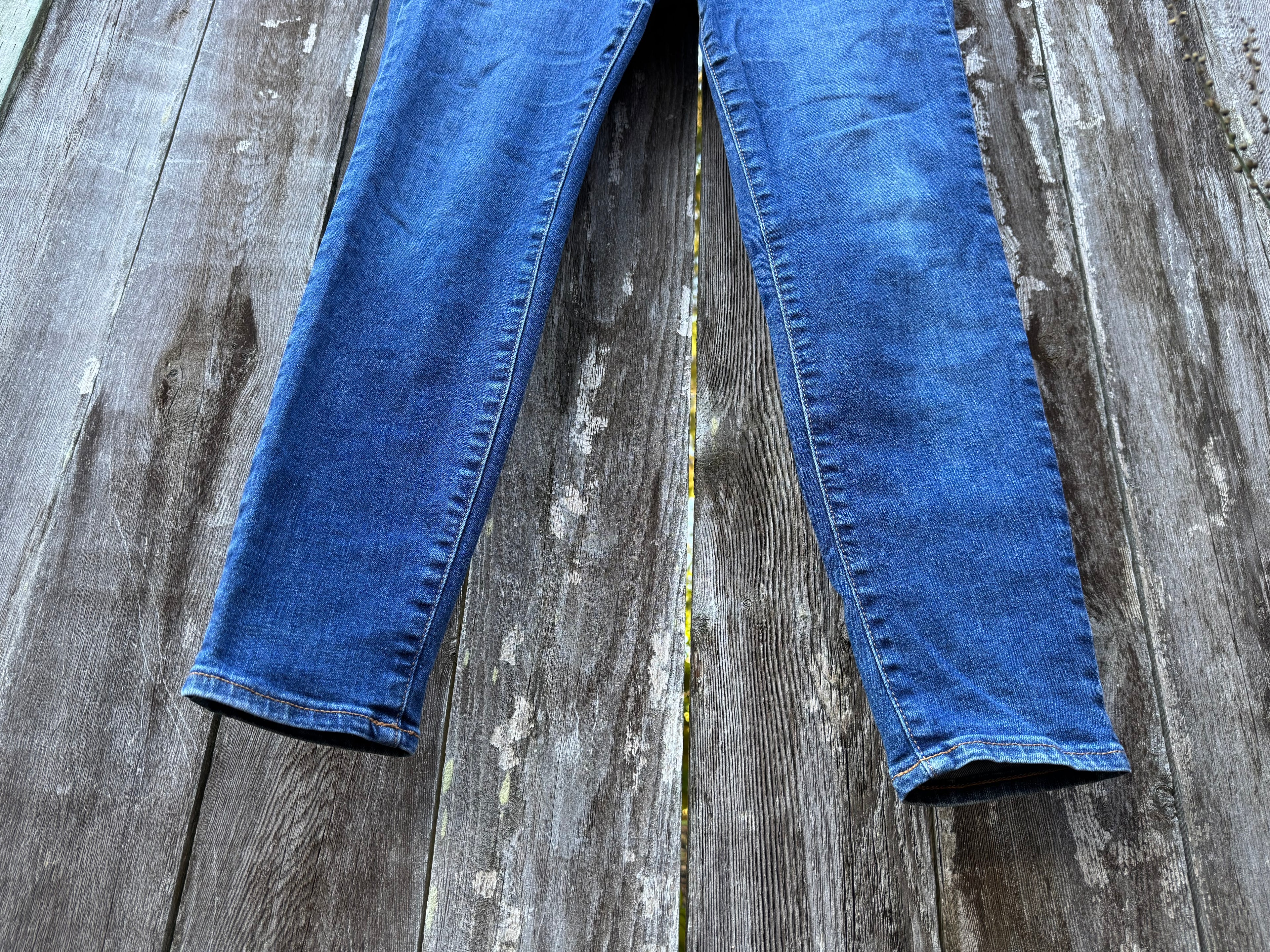 GAP 30/10R UNIVERSAL JEGGING HIGH RISE - Consigned with VARDO Vintage & Valuables vvvardo.ca