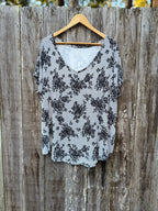 MICHEL STUDIO Modern T-Shirt - Consigned with VARDO Vintage & Valuables vvvardo.ca