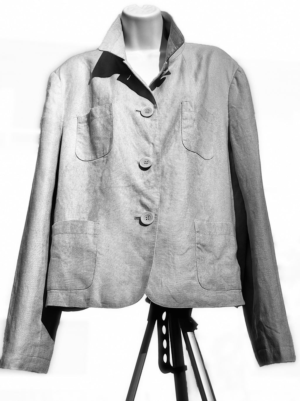 IRISH LINEN Blazer by TALBOTS - Consigned with VARDO Vintage & Valuables vvvardo.ca