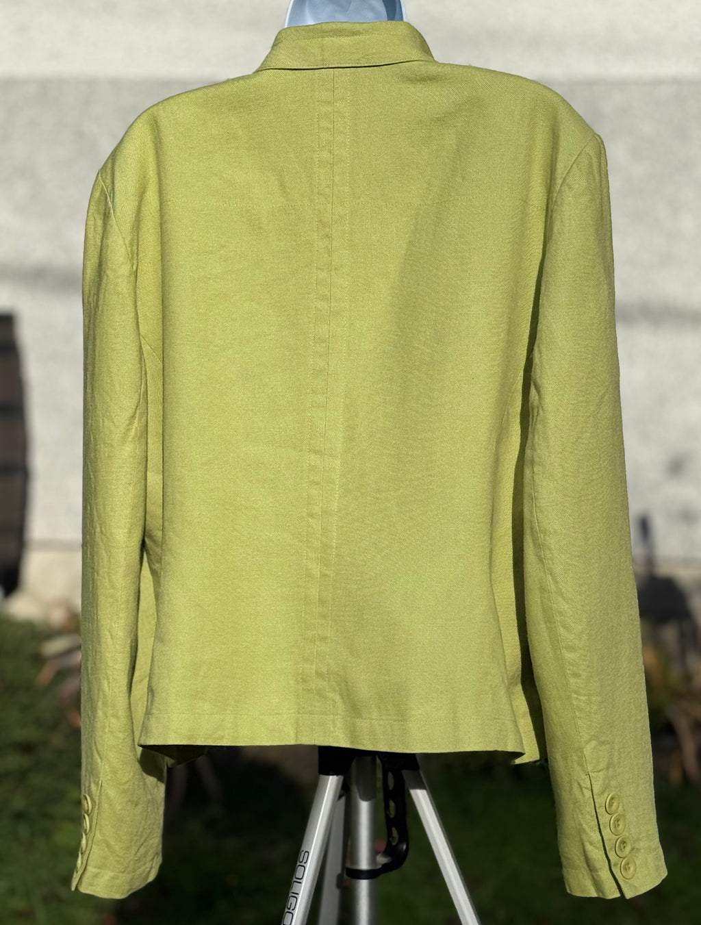 IRISH LINEN Blazer by TALBOTS - Consigned with VARDO Vintage & Valuables vvvardo.ca