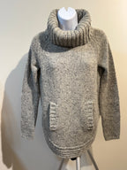 CYNTHIA ROWLEY TURTLENECK SWEATER- Consigned with VARDO Vintage & Valuables vvvardo.ca