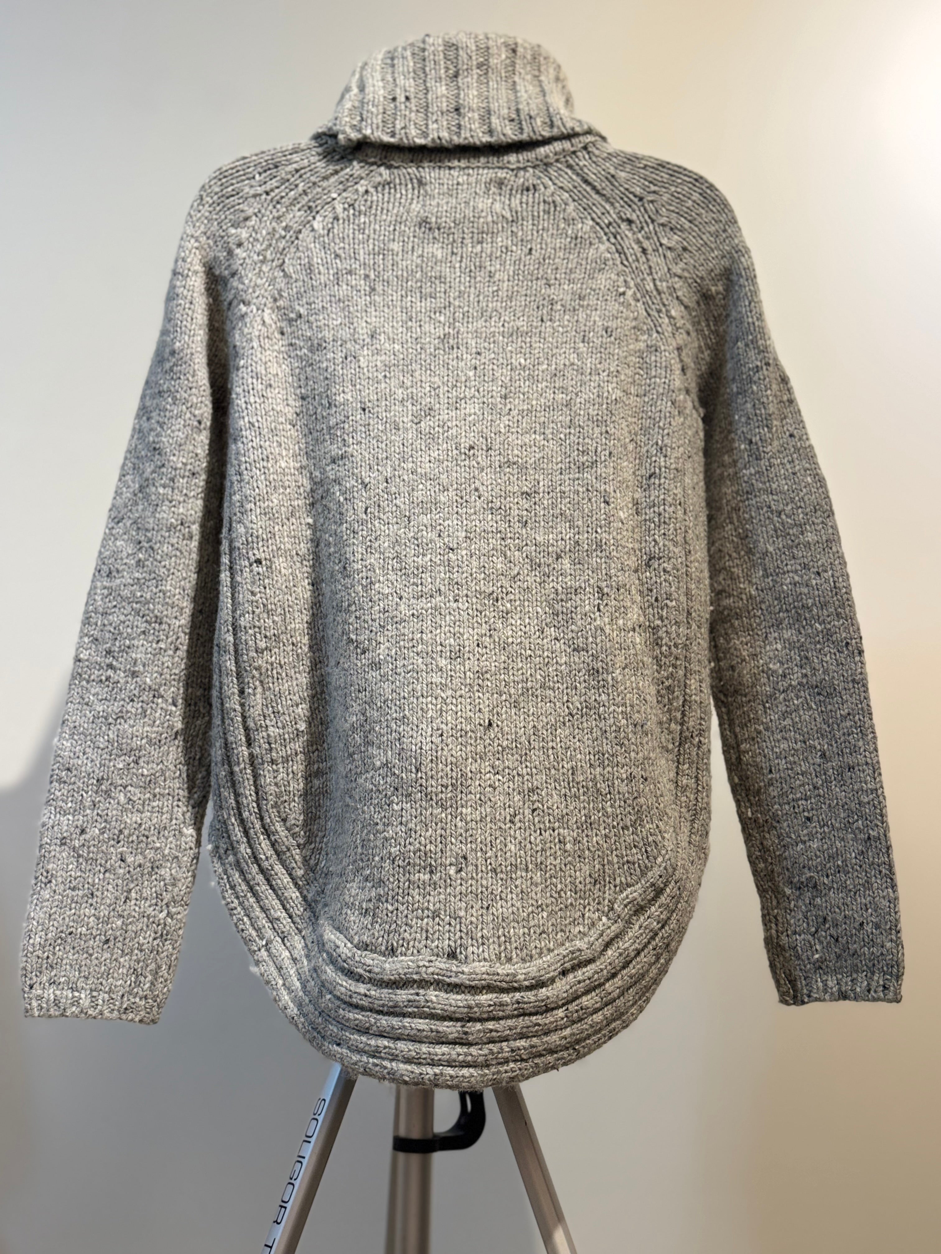 CYNTHIA ROWLEY TURTLENECK SWEATER- Consigned with VARDO Vintage & Valuables vvvardo.ca