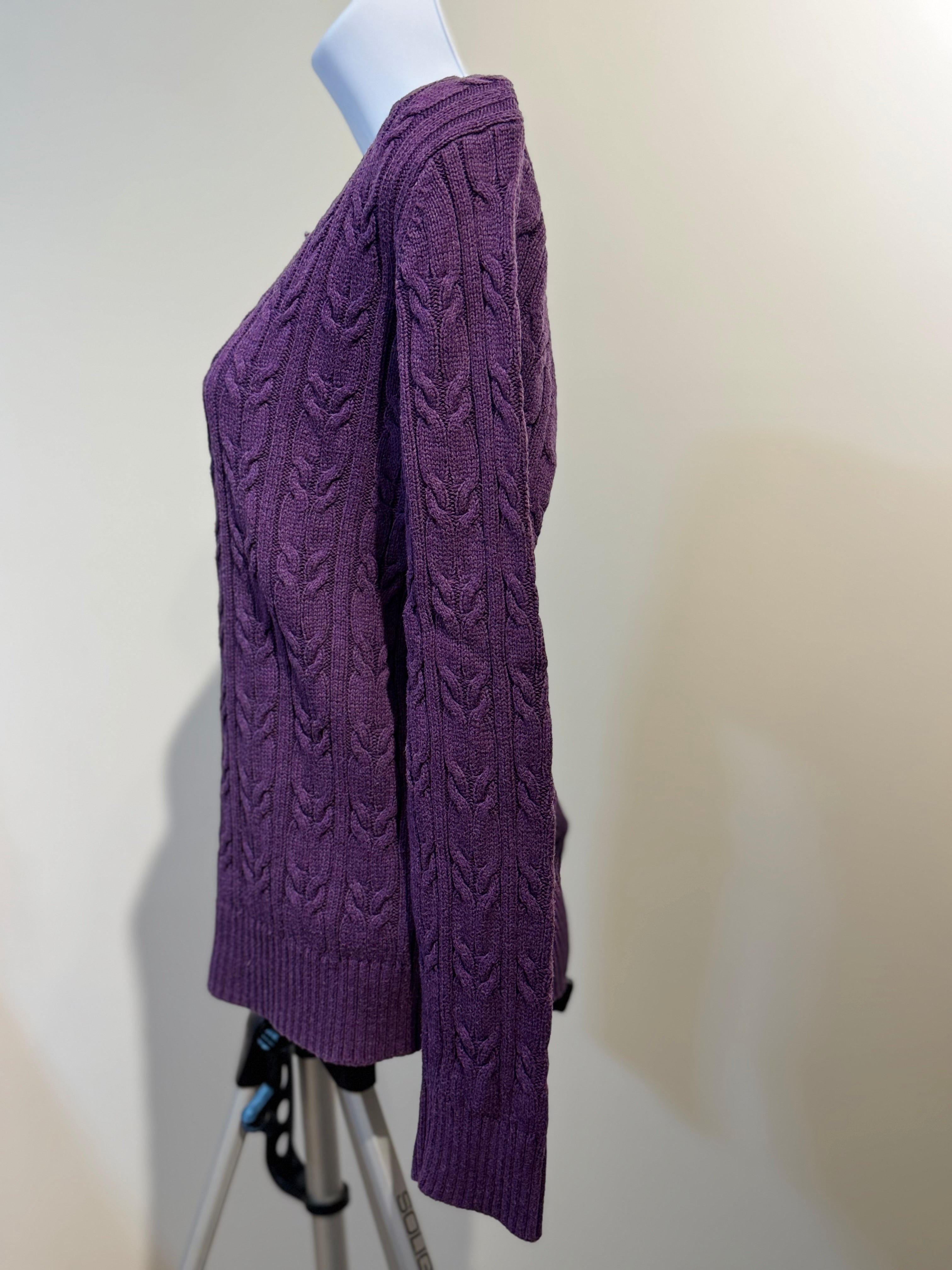 CROFT & BARROW SWEATER- Consigned with VARDO Vintage & Valuables vvvardo.ca