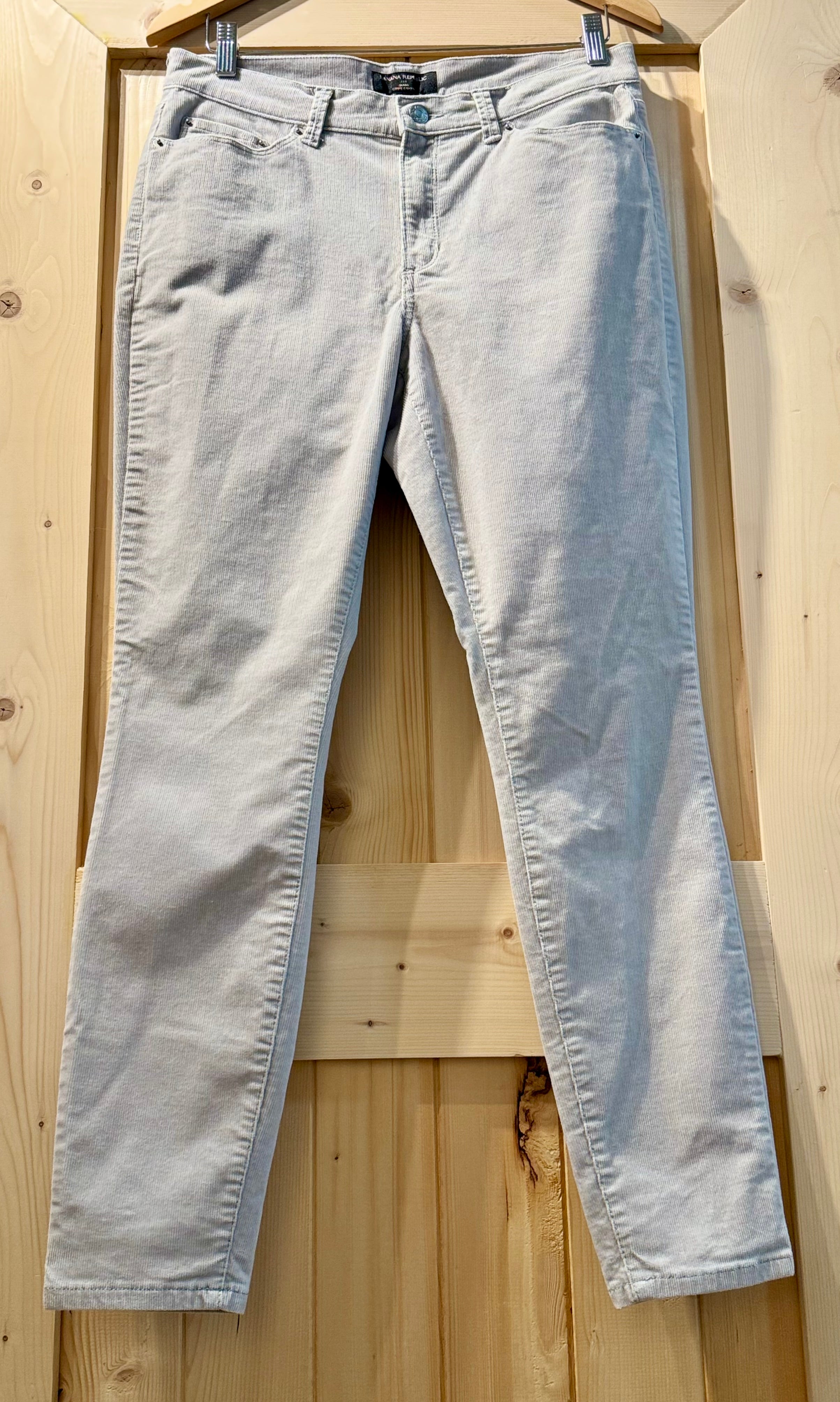 BANANA REPUBLIC CORDS- Consigned with VARDO Vintage & Valuables vvvardo.ca