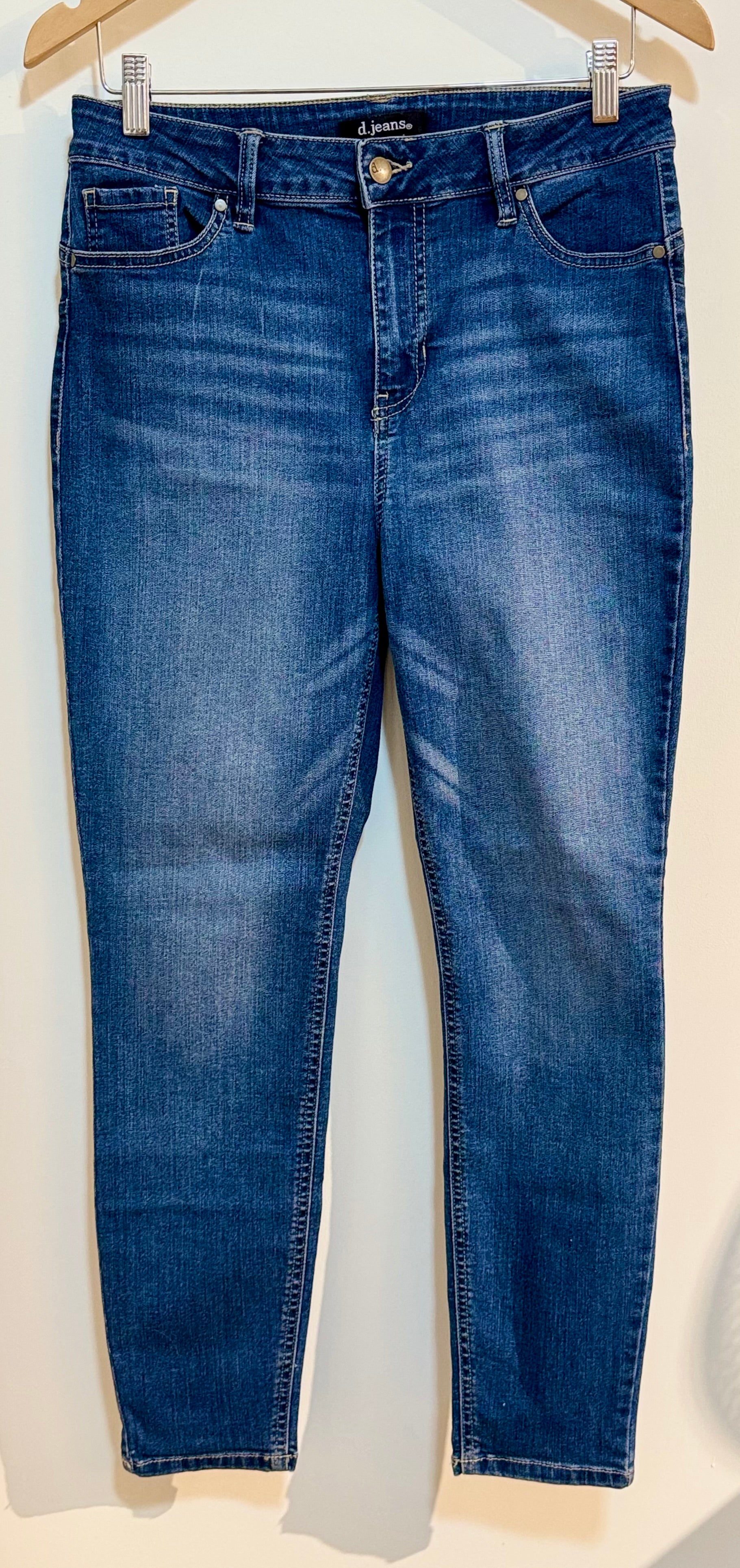 D.JEANS - Consigned with VARDO Vintage & Valuables vvvardo.ca