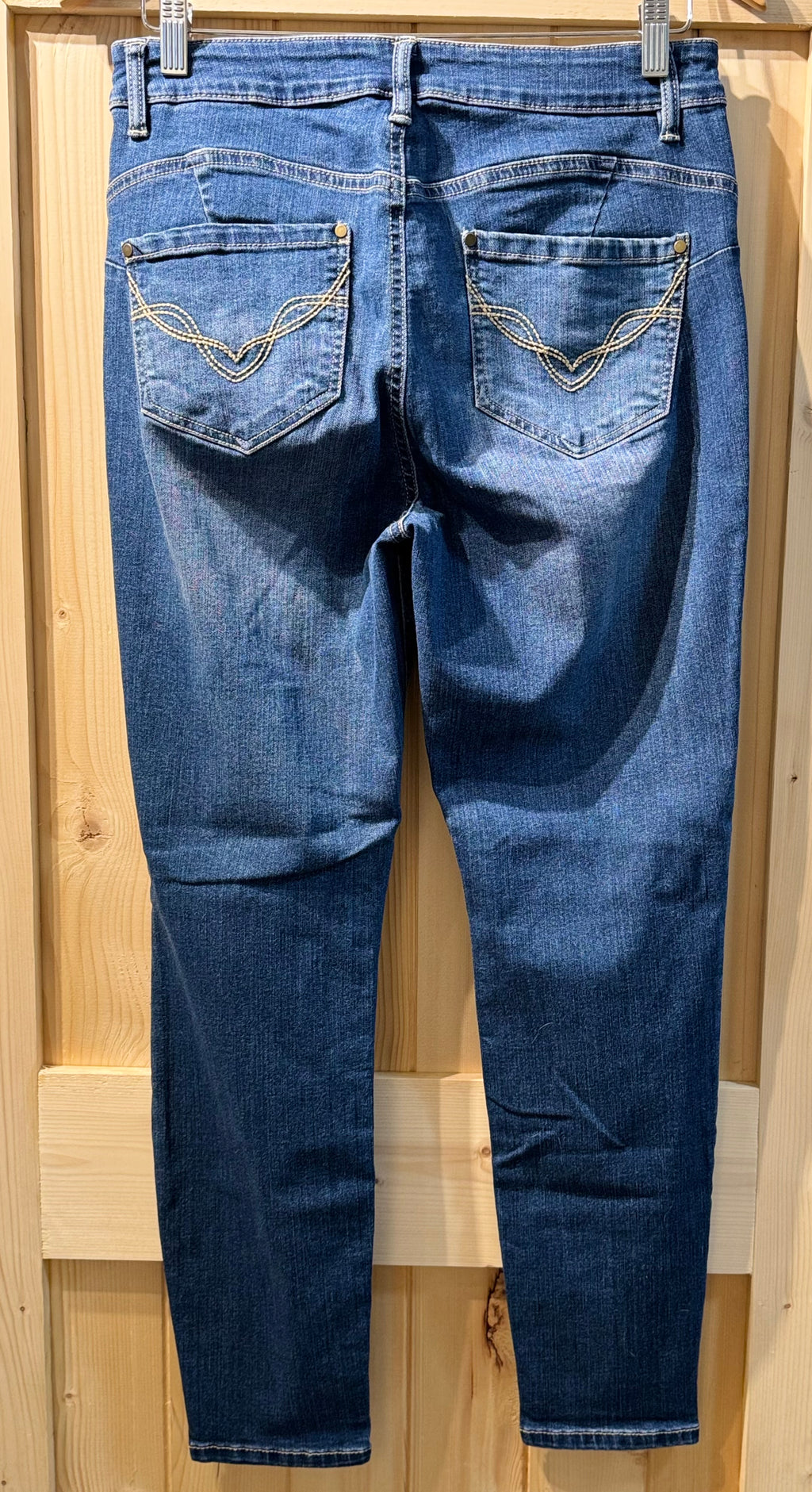D.JEANS - Consigned with VARDO Vintage & Valuables vvvardo.ca