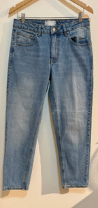 ASOS DESIGN baggy jeans - Consigned with VARDO Vintage & Valuables vvvardo.ca