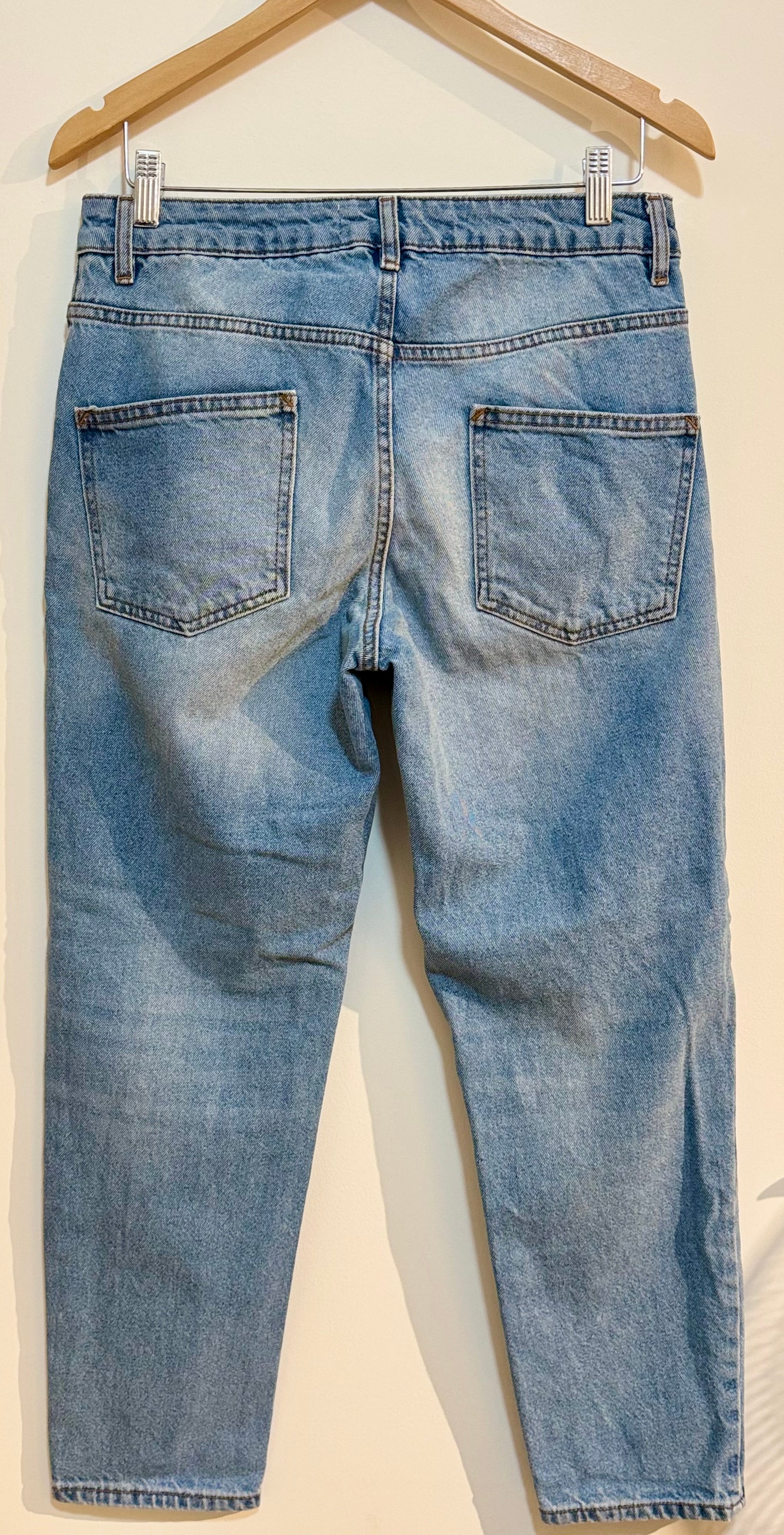 ASOS DESIGN baggy jeans - Consigned with VARDO Vintage & Valuables vvvardo.ca