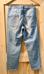 ASOS DESIGN baggy jeans - Consigned with VARDO Vintage & Valuables vvvardo.ca