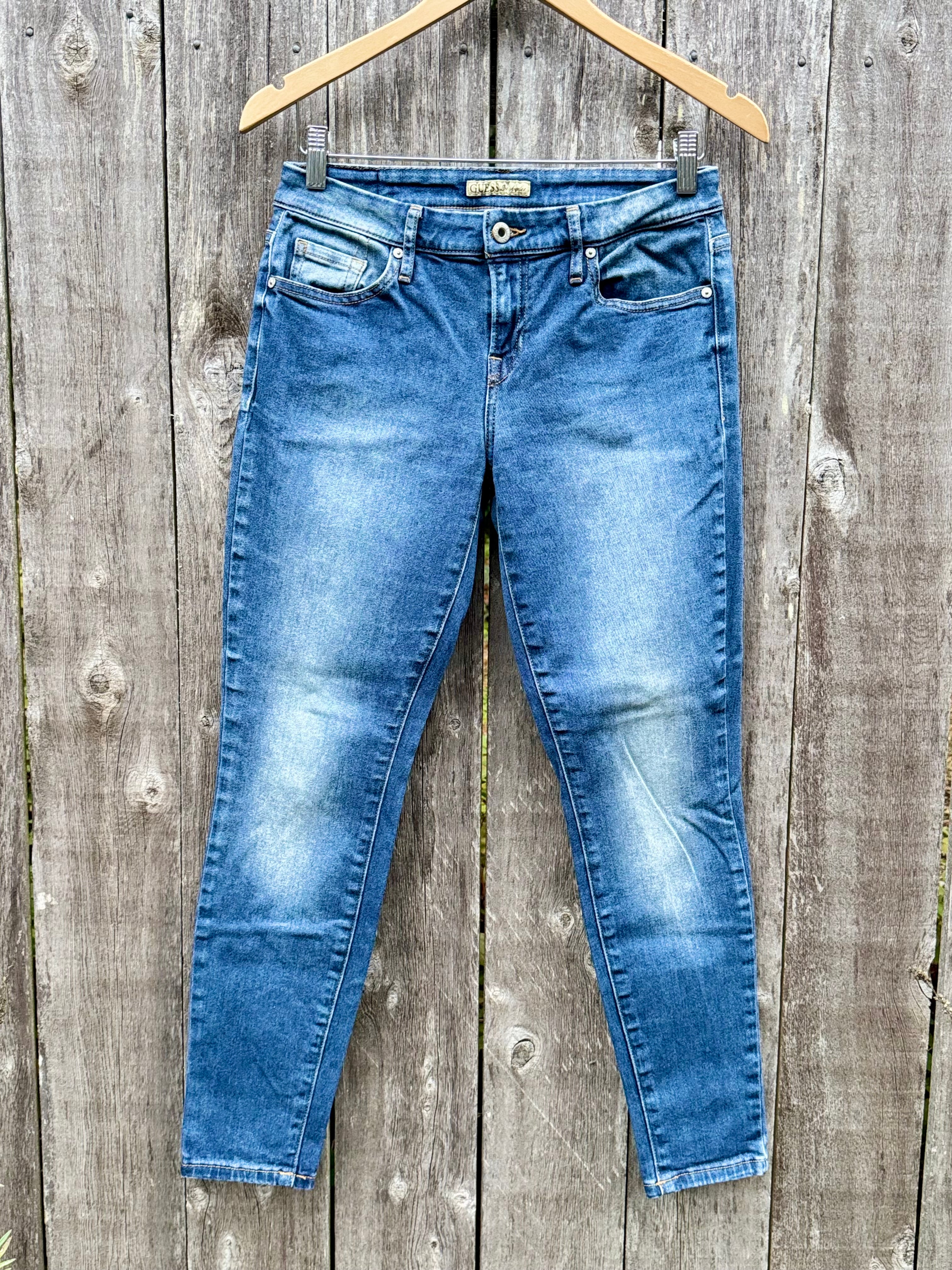 GUESS JEANS - Consigned with VARDO Vintage & Valuables vvvardo.ca