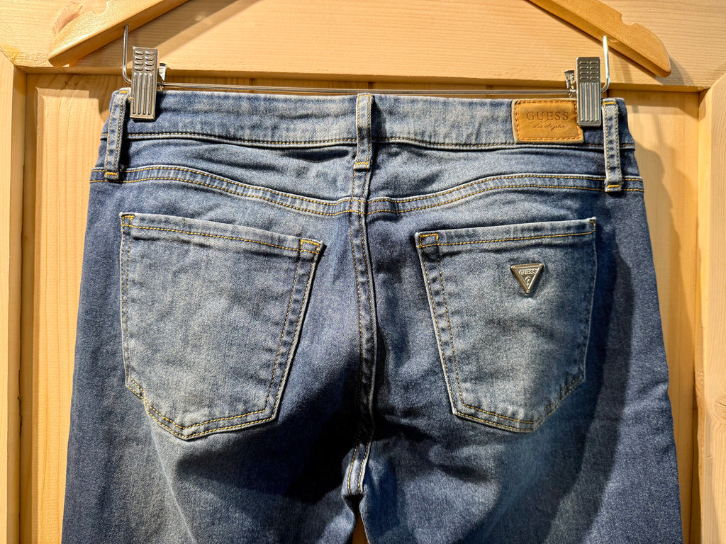 GUESS JEANS - Consigned with VARDO Vintage & Valuables vvvardo.ca