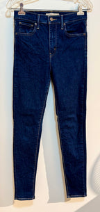 High-Rise Super Skinny LEVI'S jeans- Consigned with VARDO Vintage & Valuables vvvardo.ca